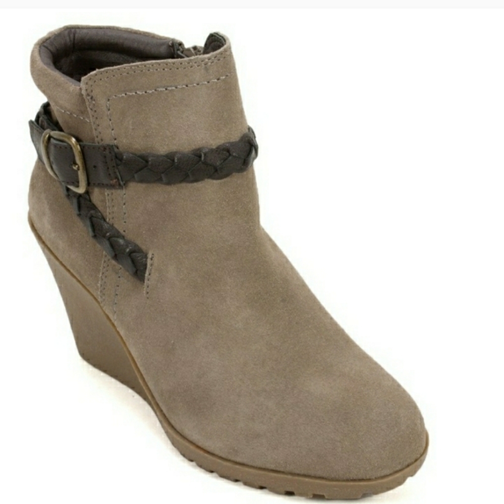 White Mountain Boho Isabella Wedge Bootie